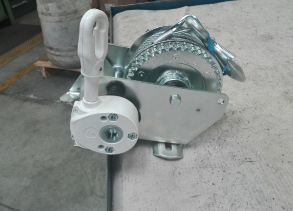 Manual Winch with gear motor